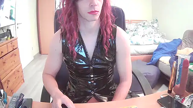 Kinky-Kristina online show from 23, 11, 2025