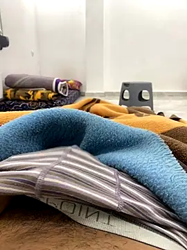 Snapshot of Lahcene chatting on 19, 12, 2025 Lahcene online show from 19, 12, 2025