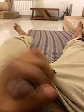 Snapshot of Lahcene chatting on 6, 2, 2026 Lahcene online show from 6, 2, 2026