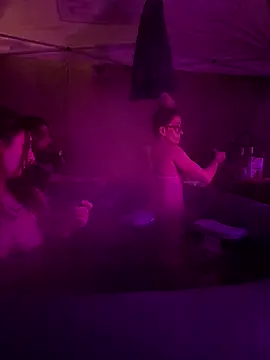 Stonermama666420 online show from 15, 12, 2025