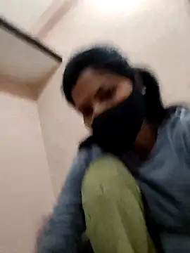 Snapshot of yourhotsexybaby chatting on 8, 3, 2025 yourhotsexybaby online show from 8, 3, 2025