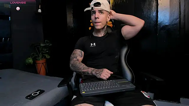 Flynn Riider online show from 22, 11, 2025