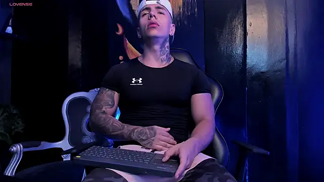 Flynn Riider online show from 9, 1, 2026