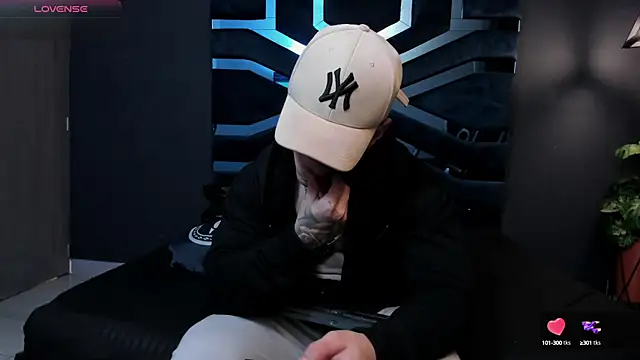 Flynn Riider online show from 9, 9, 2025