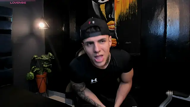 Flynn Riider online show from 5, 11, 2025