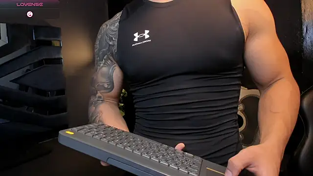 Flynn Riider online show from 25, 10, 2025