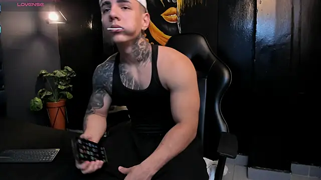 Flynn Riider online show from 19, 11, 2025