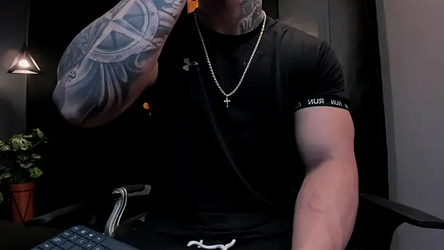 Flynn Riider online show from 26, 9, 2025