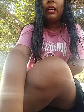 Snapshot of Danna-linyi chatting on 6, 6, 2026 Danna-linyi online show from 6, 6, 2026