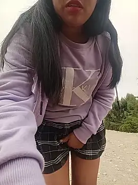Snapshot of Danna-linyi chatting on 19, 6, 2026 Danna-linyi online show from 19, 6, 2026