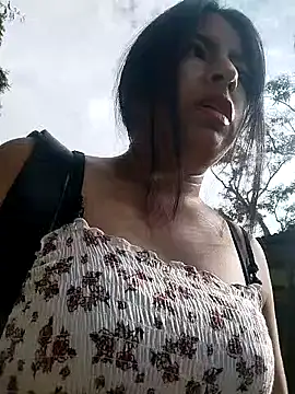 Danna-linyi online show from 7, 3, 2025