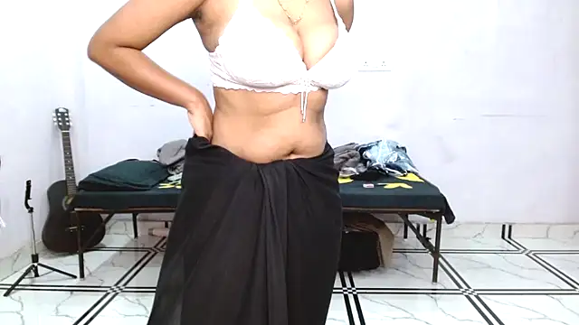 hinaa khan online show from 15, 7, 2026