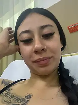 Zoee t online show from 6, 3, 2026