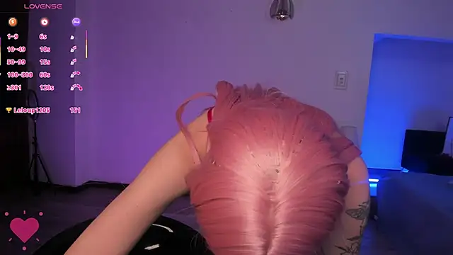 Aurora Hotson online show from 5, 3, 2025