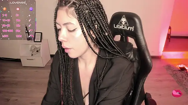 Aurora Hotson online show from 20, 9, 2025