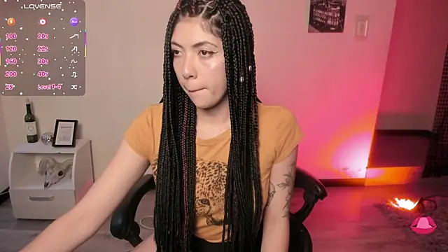 Aurora Hotson online show from 14, 9, 2025