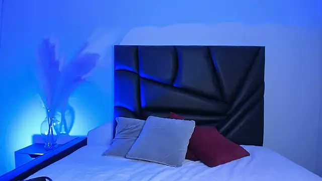 slutty venus online show from 4, 10, 2025