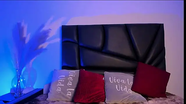 slutty venus online show from 29, 9, 2025