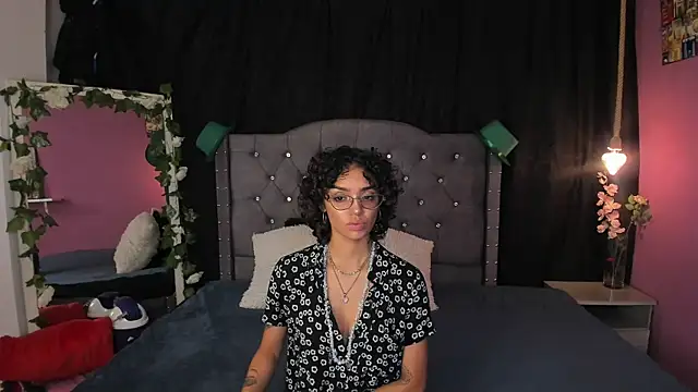 slutty venus online show from 21, 3, 2025