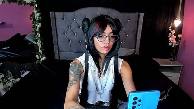 slutty venus online show from 2, 3, 2025