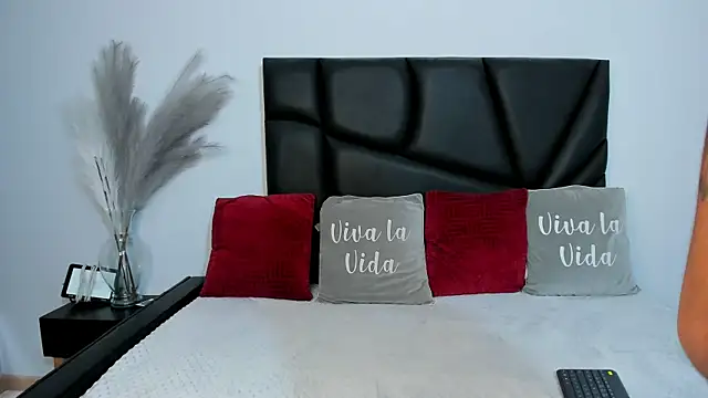 slutty venus online show from 17, 9, 2025