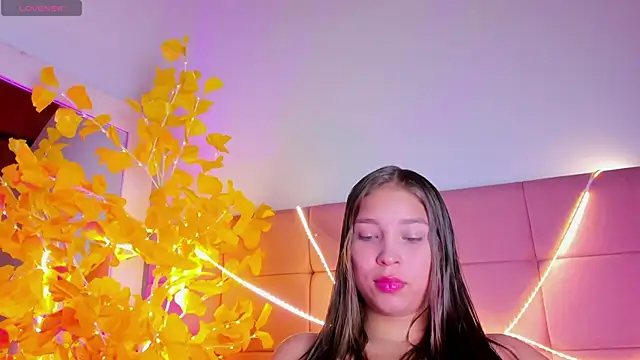 HaleyAmaya online show from 18, 4, 2026