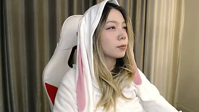 Babby Rabbit online show from 27, 10, 2025