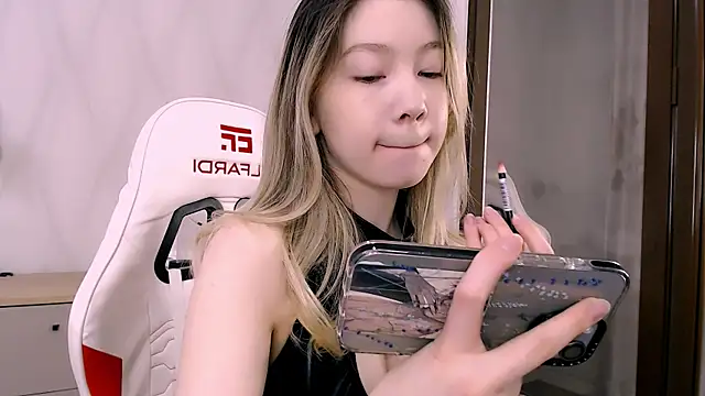 Babby Rabbit online show from 5, 11, 2025