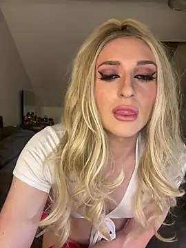 littlebambi26 online show from 10, 4, 2026