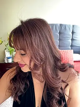 Gabriela-Parker  online show from 4, 10, 2025