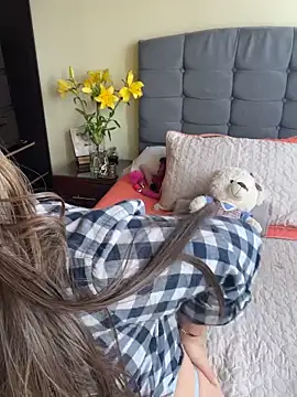 Gabriela-Parker  online show from 1, 10, 2025