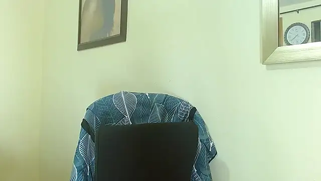 Snapshot of katerineleon chatting on 27, 9, 2025 katerineleon online show from 27, 9, 2025