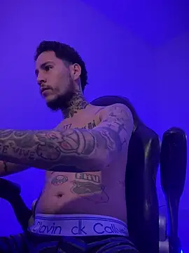 Junihn0 online show from 14, 10, 2025