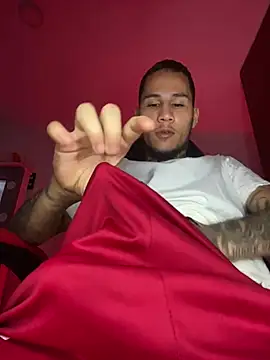 Junihn0 online show from 30, 1, 2025