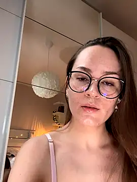 Lilly Soulmate online show from 28, 11, 2025