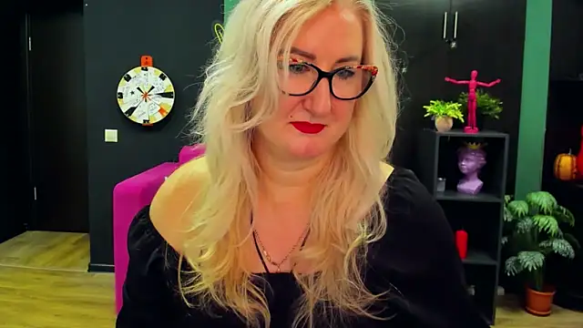 ChristyBrooks online show from 7, 3, 2025