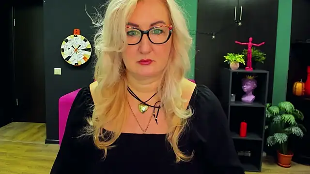 ChristyBrooks online show from 7, 3, 2025