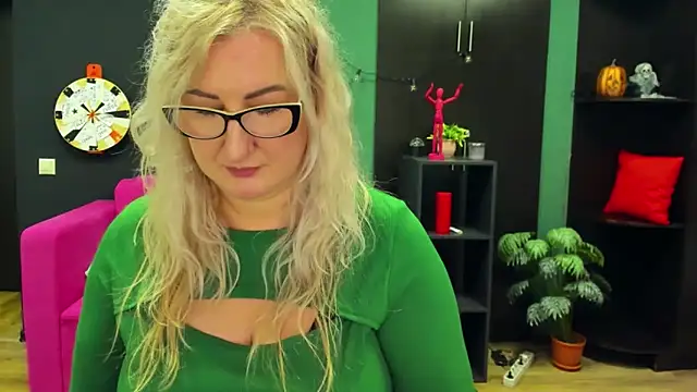 ChristyBrooks online show from 20, 3, 2025