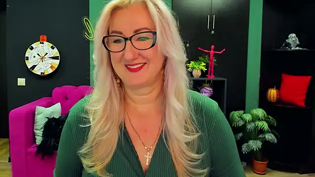 ChristyBrooks online show from 10, 3, 2025