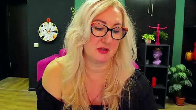 ChristyBrooks online show from 7, 3, 2025