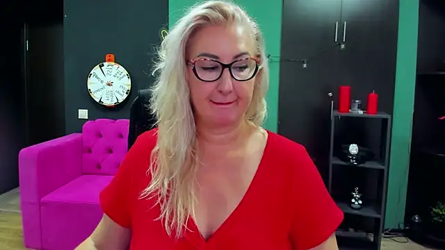 ChristyBrooks online show from 24, 9, 2025