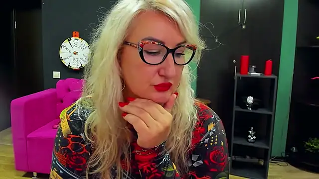 ChristyBrooks online show from 21, 9, 2025