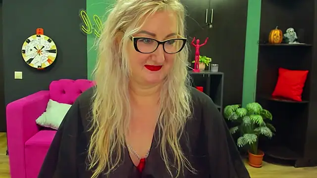 ChristyBrooks online show from 19, 3, 2025