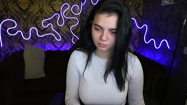 ShinyShyy online show from 1, 3, 2025