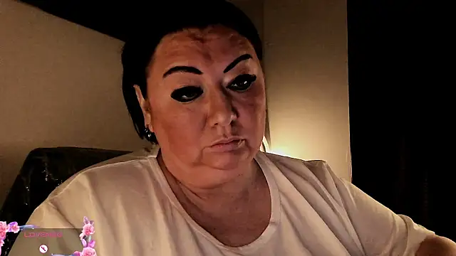 SexxyDreams1 online show from 23, 9, 2025