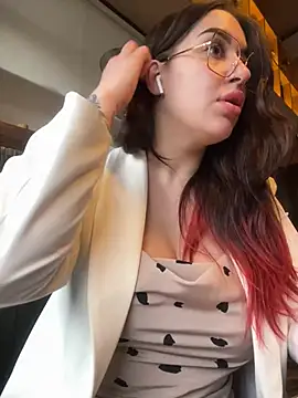 VikiDemi online show from 2, 3, 2025