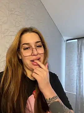 VikiDemi online show from 28, 9, 2025