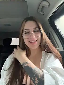 Snapshot of VikiDemi chatting on 4, 3, 2026 VikiDemi online show from 4, 3, 2026