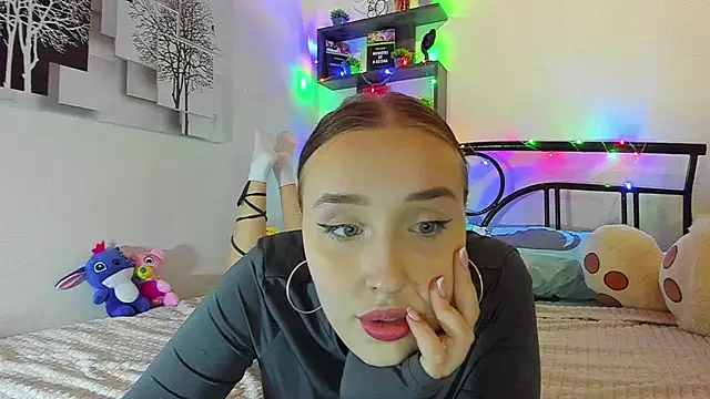 LinaTruly online show from 13, 3, 2026