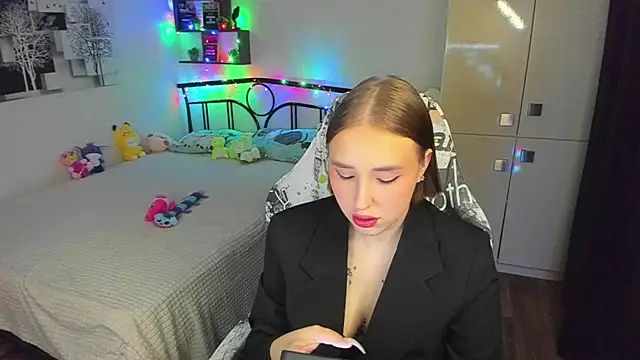 LinaTruly online show from 25, 5, 2026